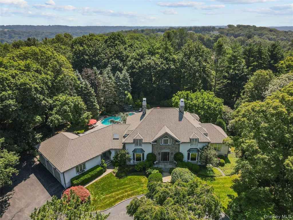 17 Wampus Lake Drive Armonk NY 10504