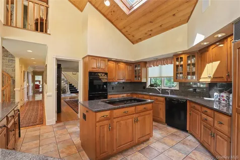 17 Wampus Lake Drive Armonk NY 10504