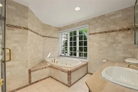 17 Wampus Lake Drive Armonk NY 10504