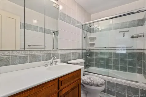 17 Wampus Lake Drive Armonk NY 10504