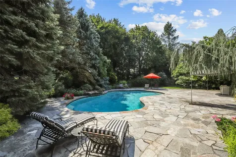 17 Wampus Lake Drive Armonk NY 10504