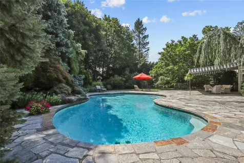 17 Wampus Lake Drive Armonk NY 10504