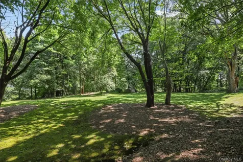 17 Wampus Lake Drive Armonk NY 10504