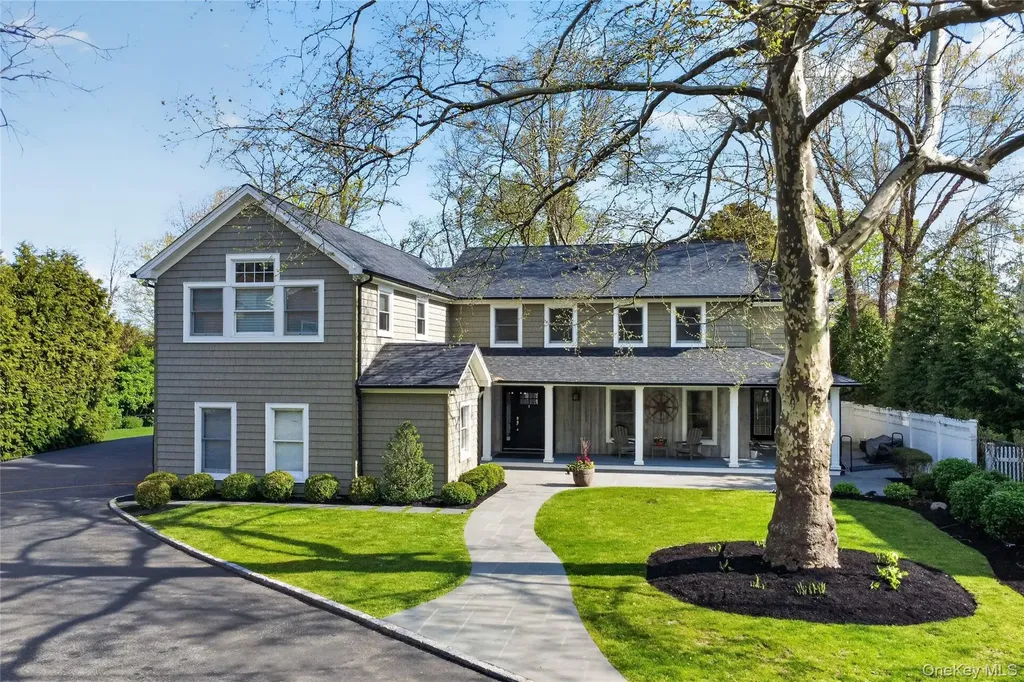 21 Midland Street Cold Spring Harbor NY 11724