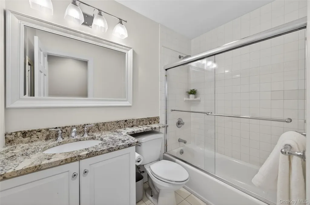 21 Midland Street Cold Spring Harbor NY 11724