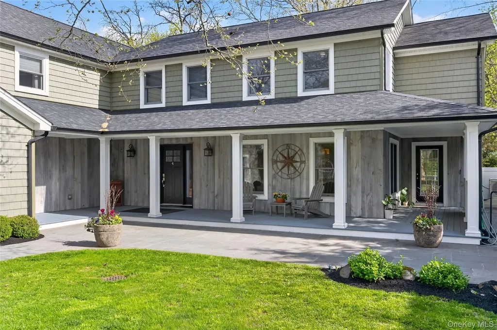21 Midland Street Cold Spring Harbor NY 11724