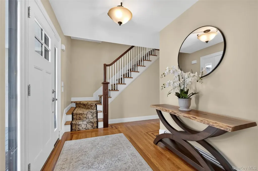 21 Midland Street Cold Spring Harbor NY 11724