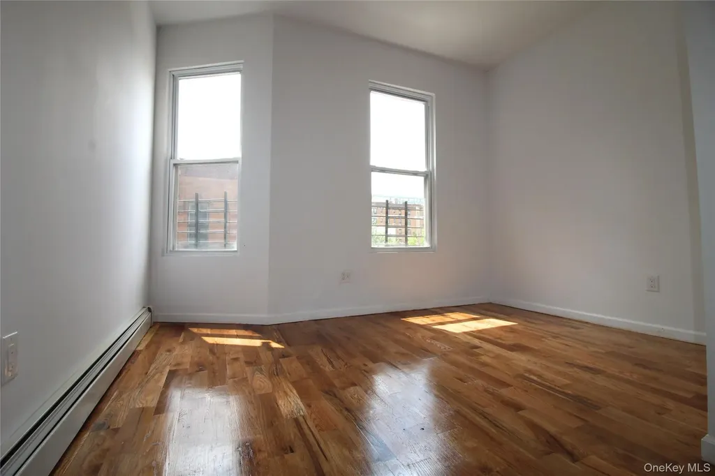 291 Bonner Place Bronx NY 10456