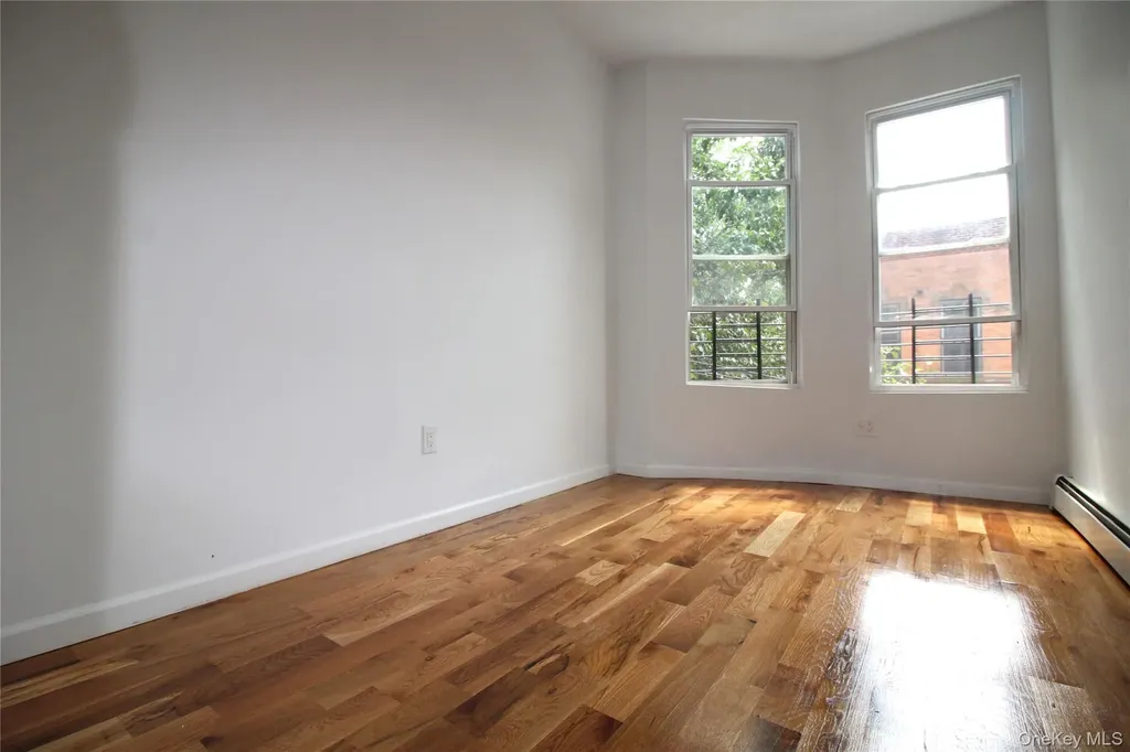 291 Bonner Place Bronx NY 10456