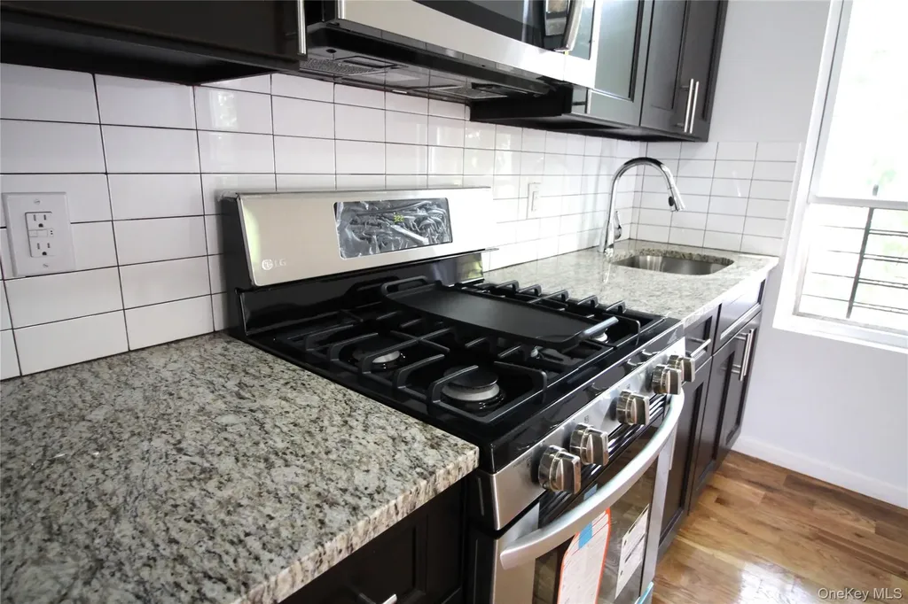 291 Bonner Place Bronx NY 10456