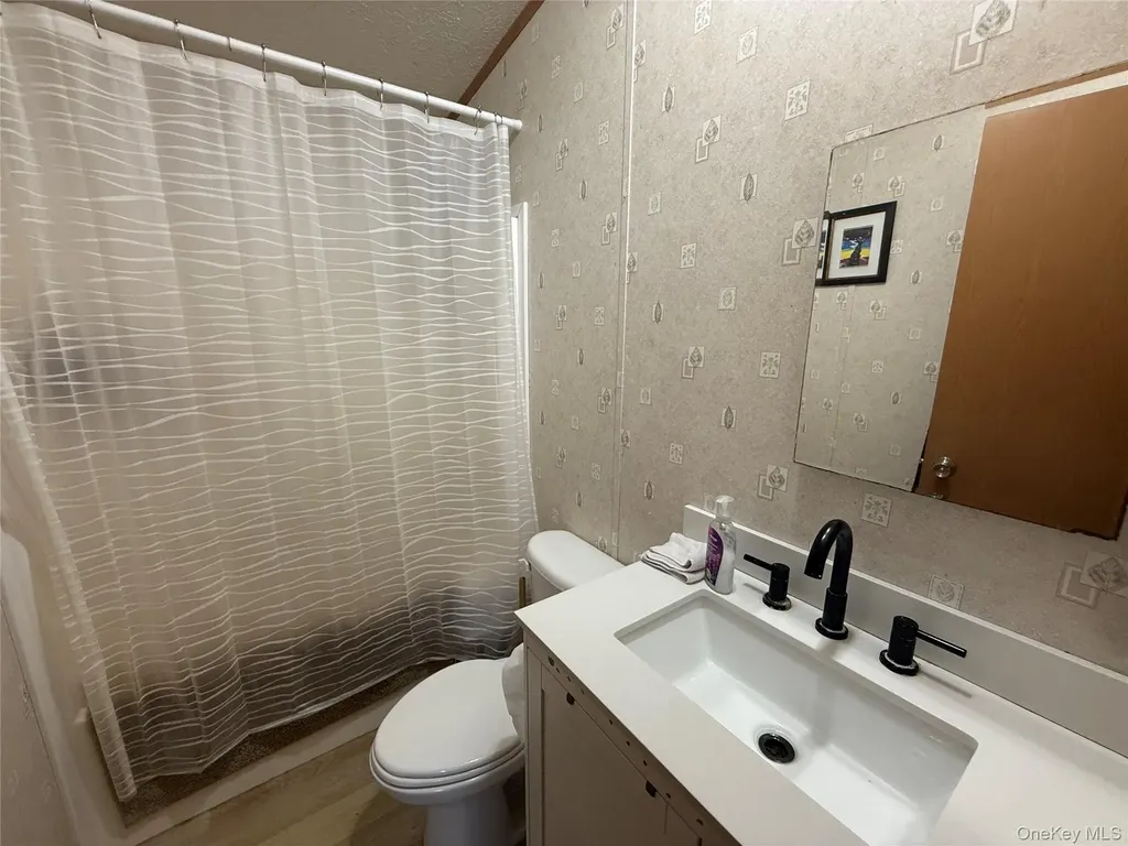 424 Sandgate Drive New Windsor NY 12553