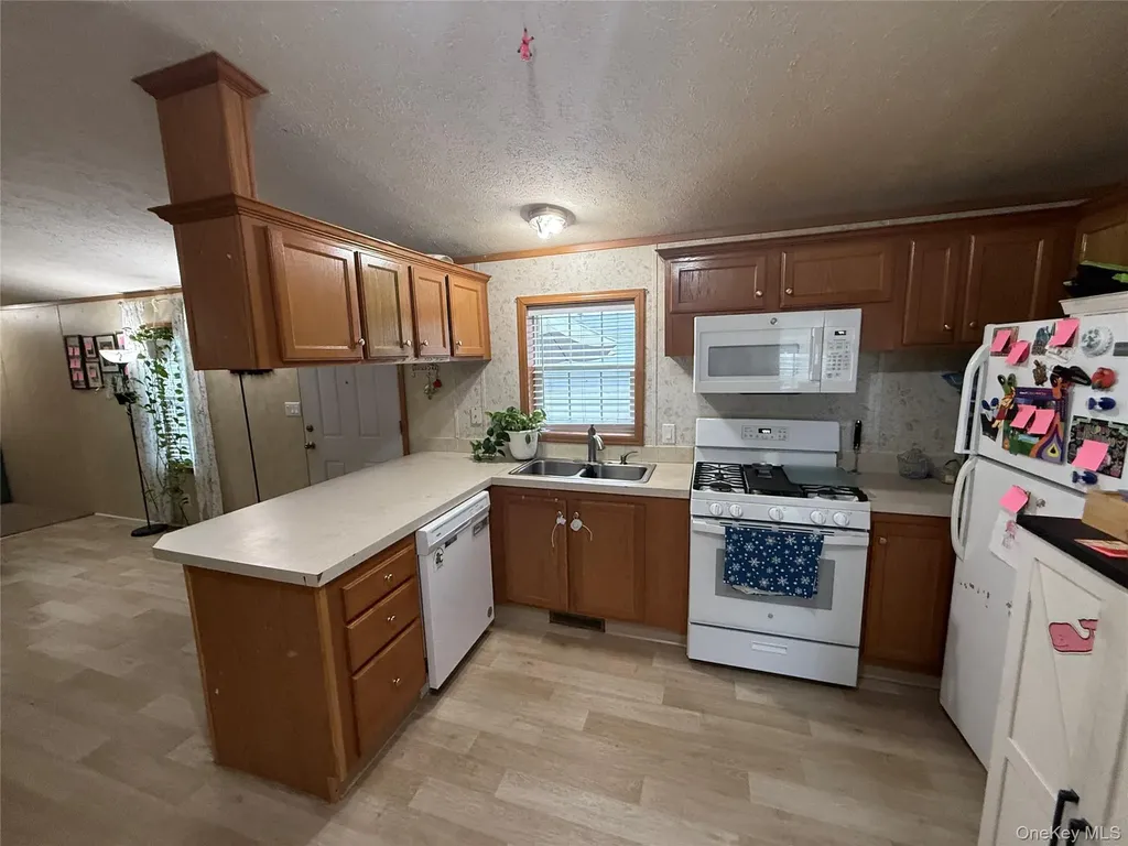 424 Sandgate Drive New Windsor NY 12553
