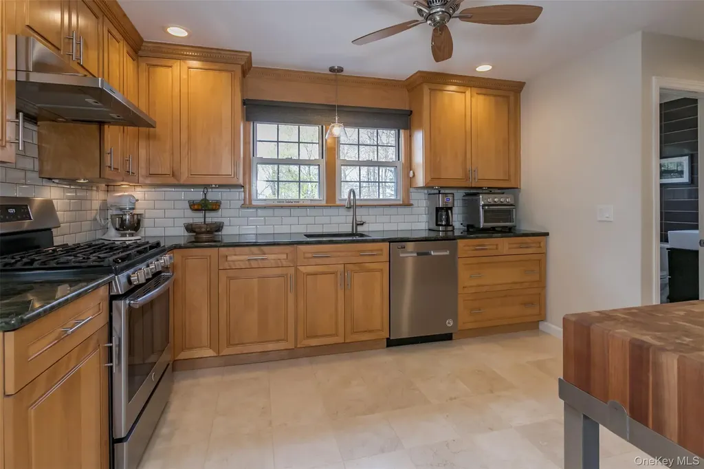 16 Overlook Drive Warwick NY 10990