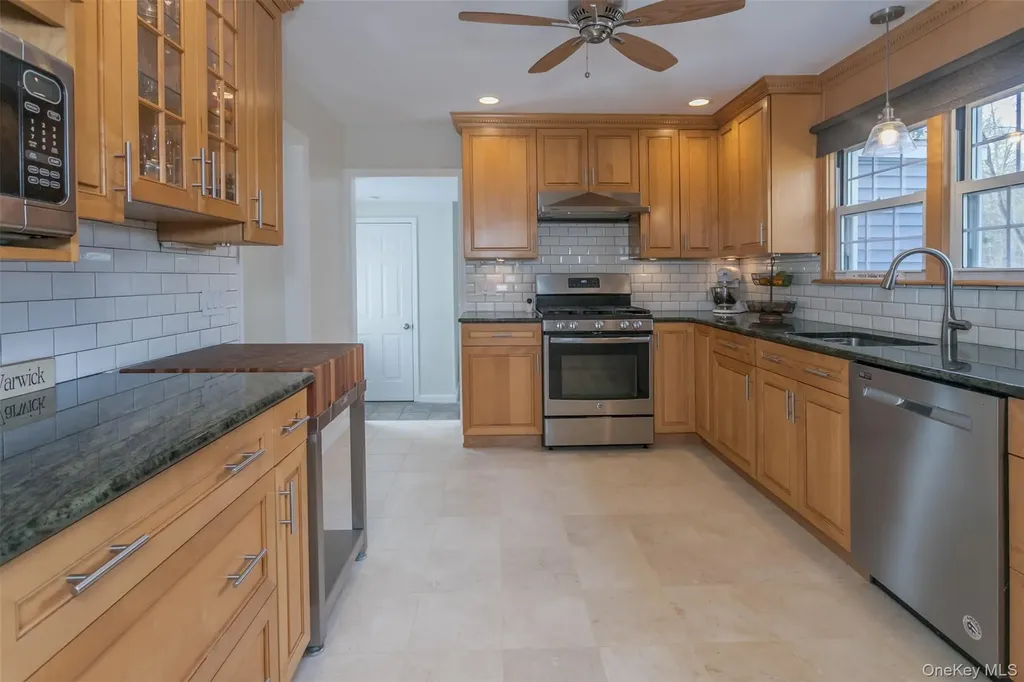 16 Overlook Drive Warwick NY 10990