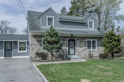 16 Overlook Drive Warwick NY 10990