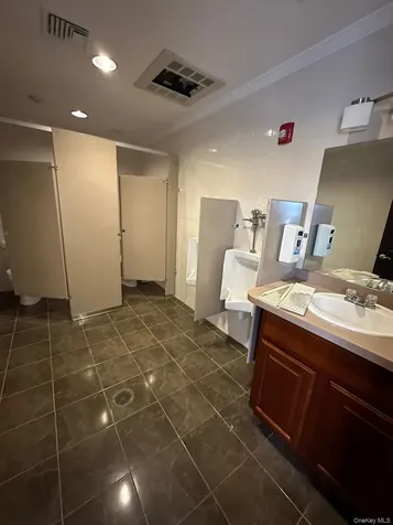 25 Nassau Lane Island Park NY 11558