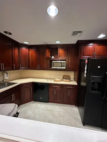 25 Nassau Lane Island Park NY 11558