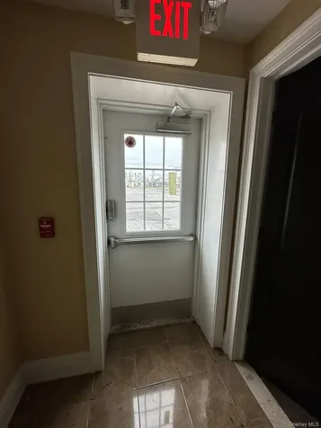 25 Nassau Lane Island Park NY 11558