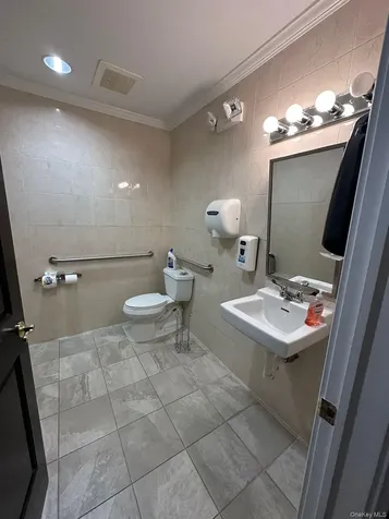 25 Nassau Lane Island Park NY 11558