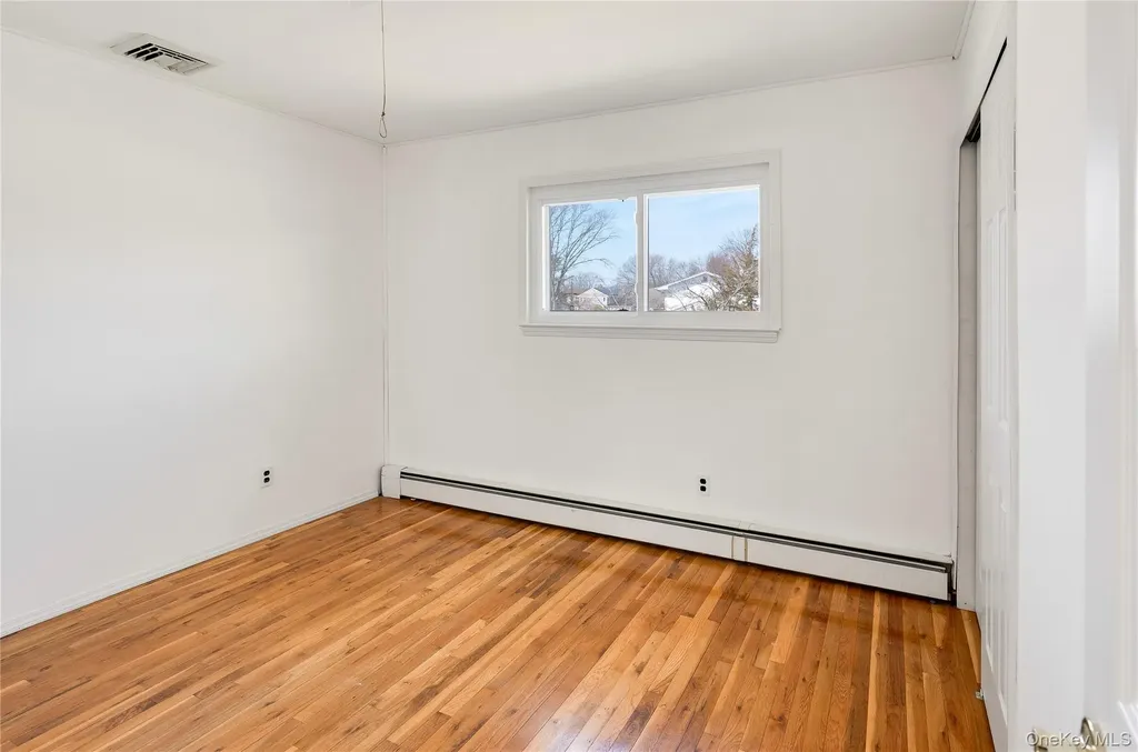 26 Stevenson Place Deer Park NY 11729