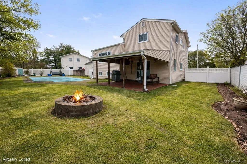 26 Stevenson Place Deer Park NY 11729