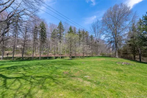 2790 Salt Point Turnpike Clinton Corners NY 12514