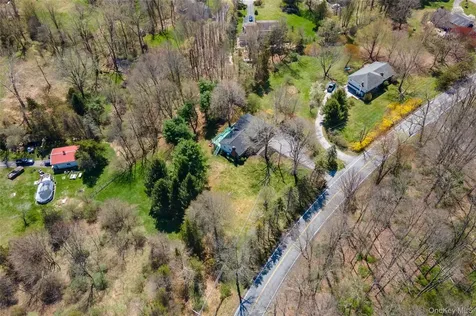 2790 Salt Point Turnpike Clinton Corners NY 12514