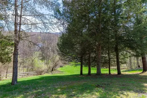 2790 Salt Point Turnpike Clinton Corners NY 12514