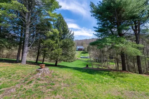 2790 Salt Point Turnpike Clinton Corners NY 12514