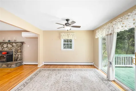 2790 Salt Point Turnpike Clinton Corners NY 12514
