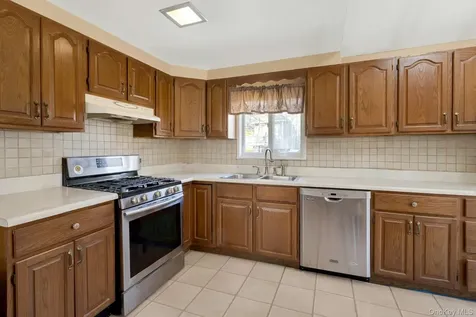 306 Towners Road Carmel NY 10512