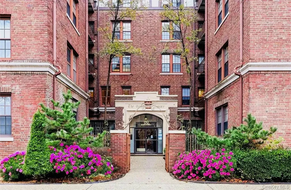 150 Burns Street Forest Hills NY 11375