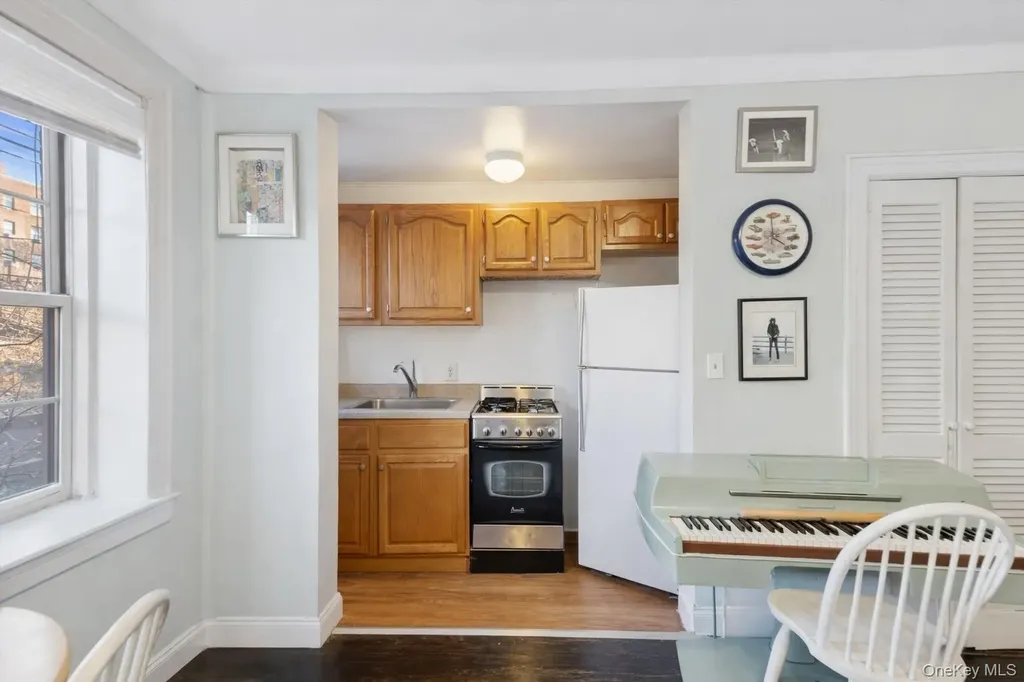 150 Burns Street Forest Hills NY 11375