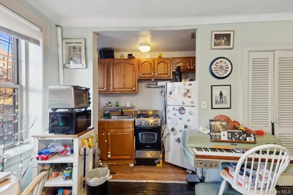 150 Burns Street Forest Hills NY 11375