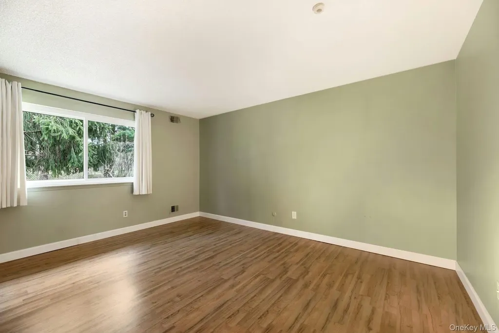210 Springmeadow Drive Holbrook NY 11741