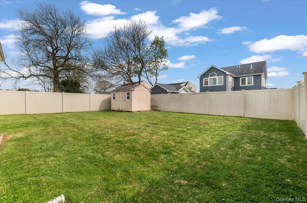 51 Audrey Avenue Plainview NY 11803