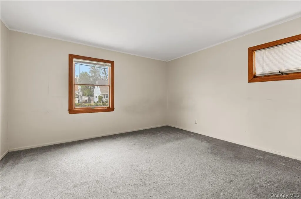 51 Audrey Avenue Plainview NY 11803