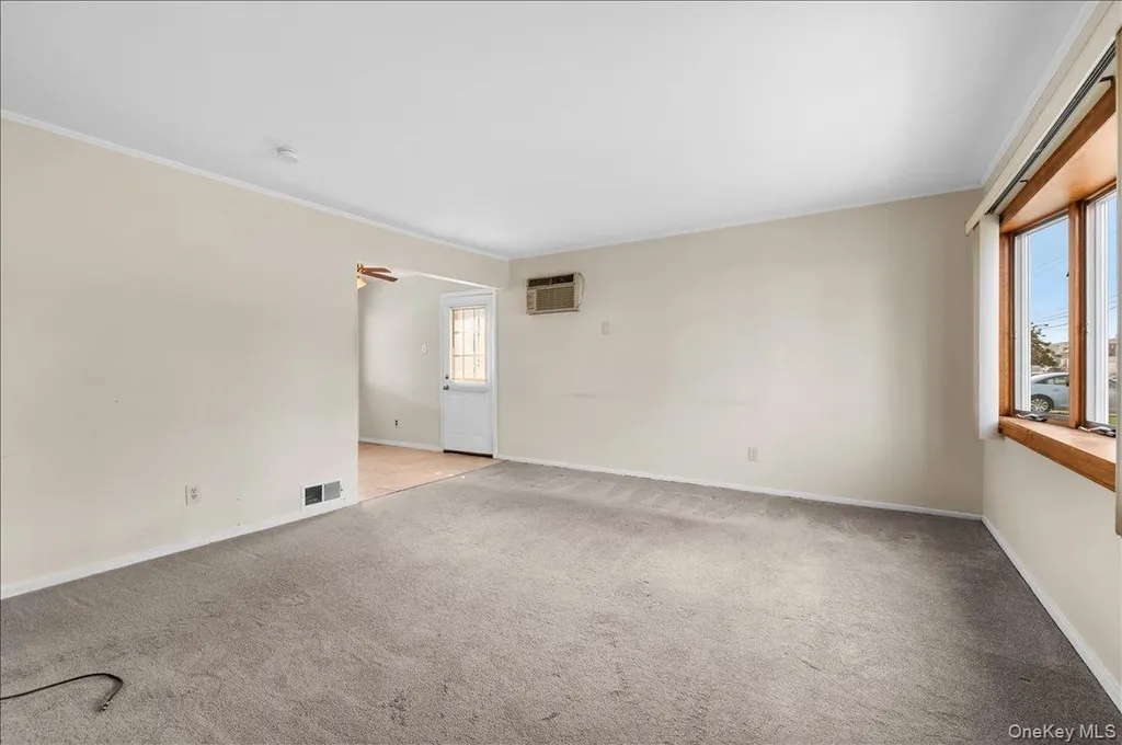 51 Audrey Avenue Plainview NY 11803