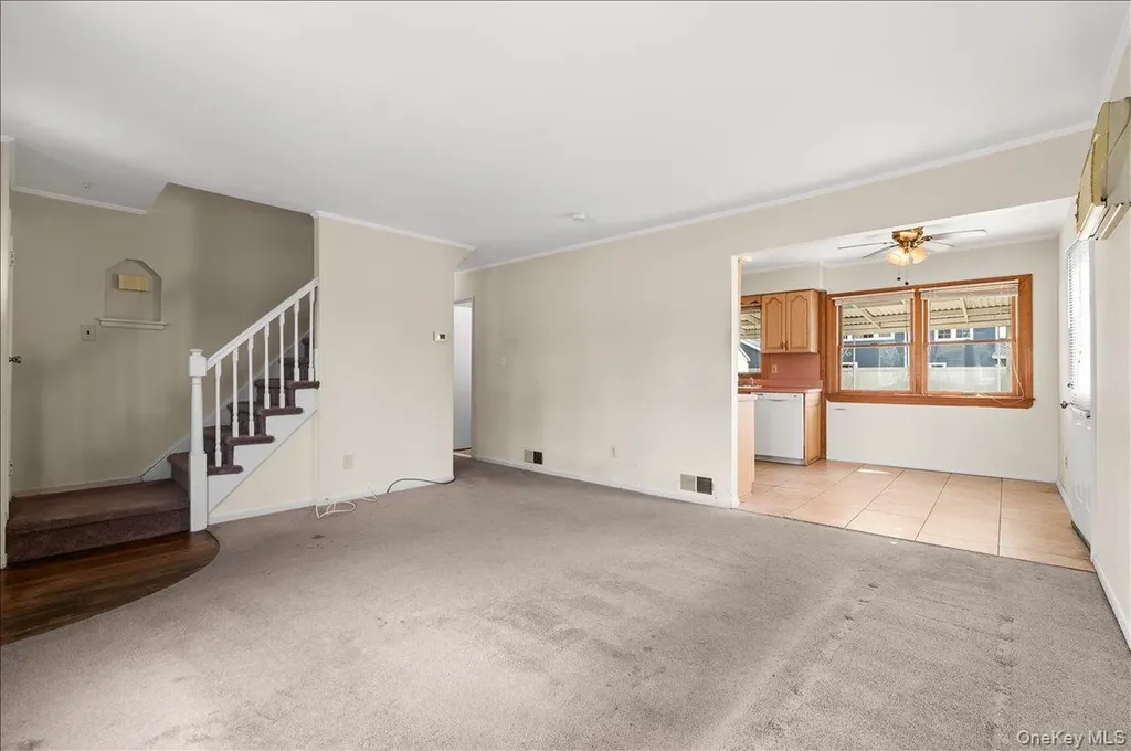 51 Audrey Avenue Plainview NY 11803