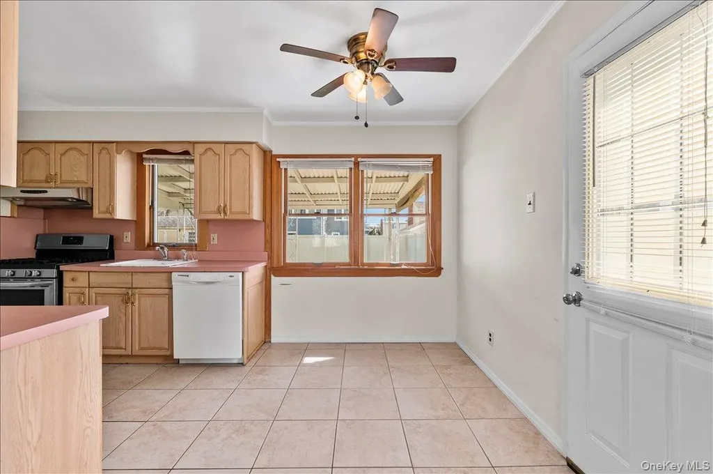51 Audrey Avenue Plainview NY 11803