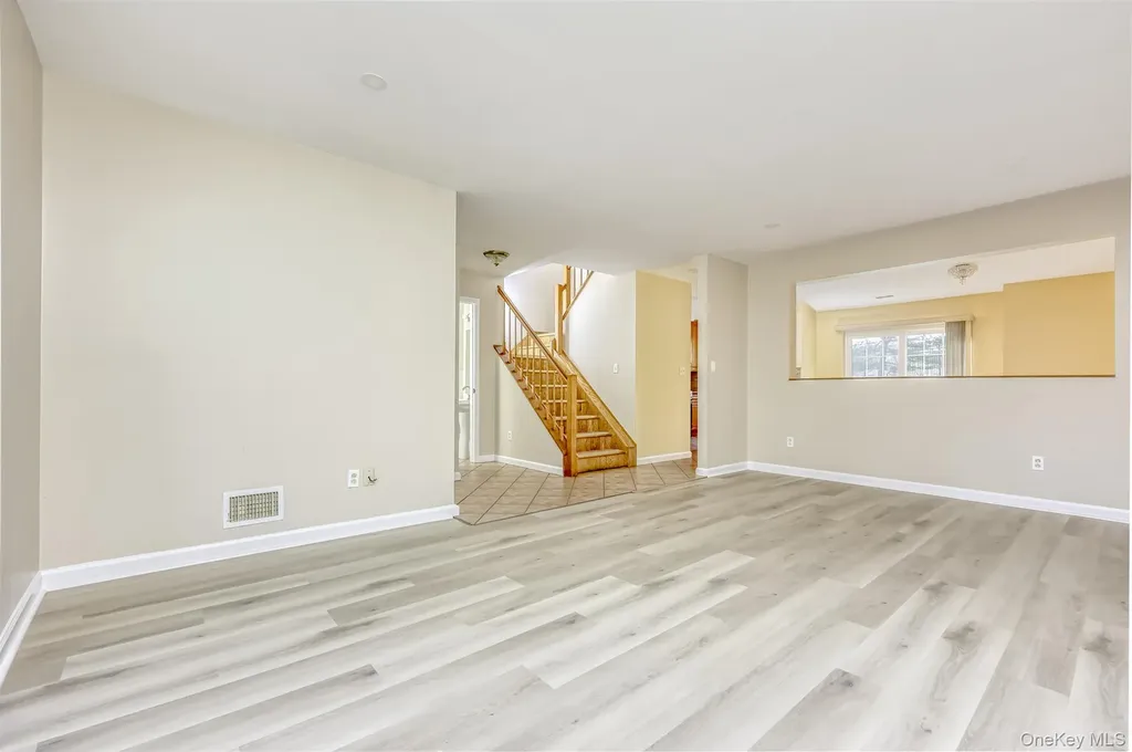 110 Creekside Circle Spring Valley NY 10977