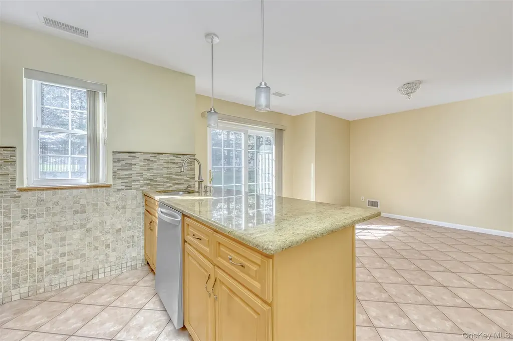 110 Creekside Circle Spring Valley NY 10977