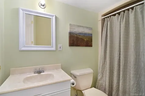 53 Mohican Park Avenue Dobbs Ferry NY 10522