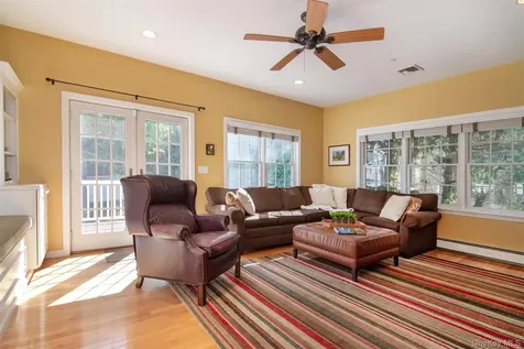 53 Mohican Park Avenue Dobbs Ferry NY 10522
