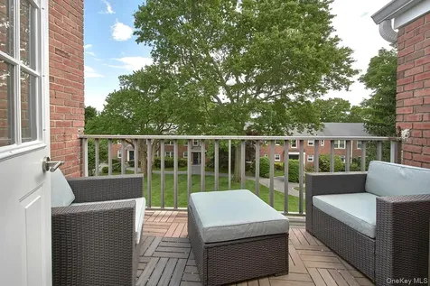 110 Lawn Terrace Mamaroneck NY 10543
