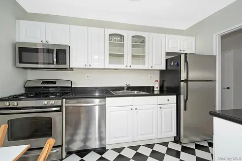 110 Lawn Terrace Mamaroneck NY 10543