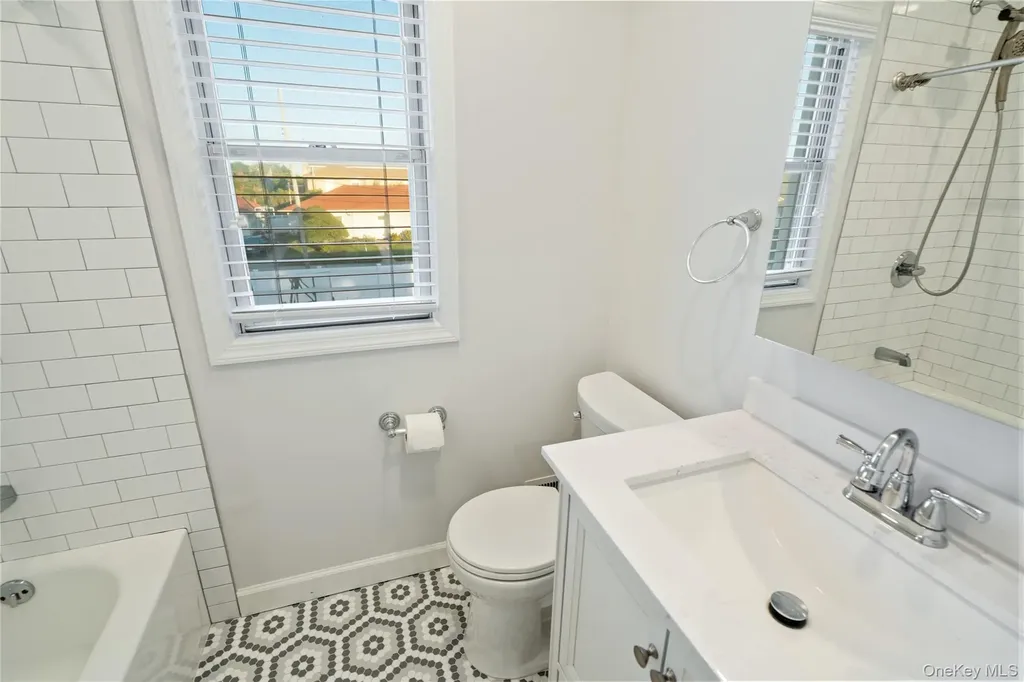 2000 Ocean Boulevard Atlantic Beach NY 11509