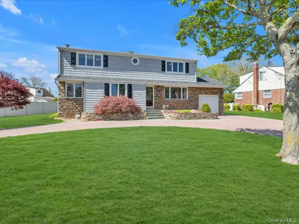 92 Elberta Drive East Northport NY 11731