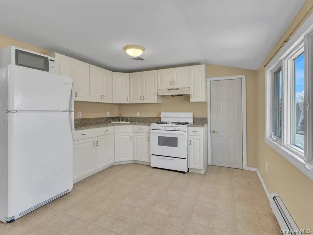 92 Elberta Drive East Northport NY 11731