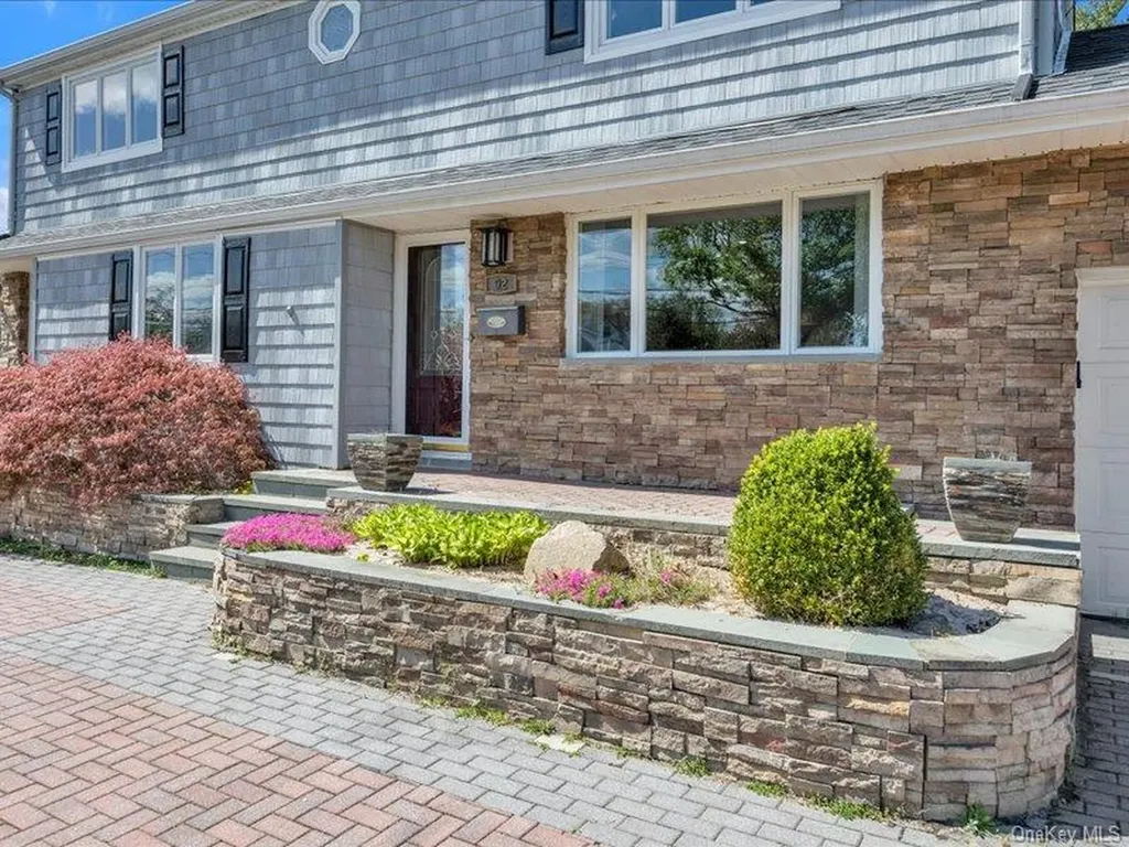 92 Elberta Drive East Northport NY 11731